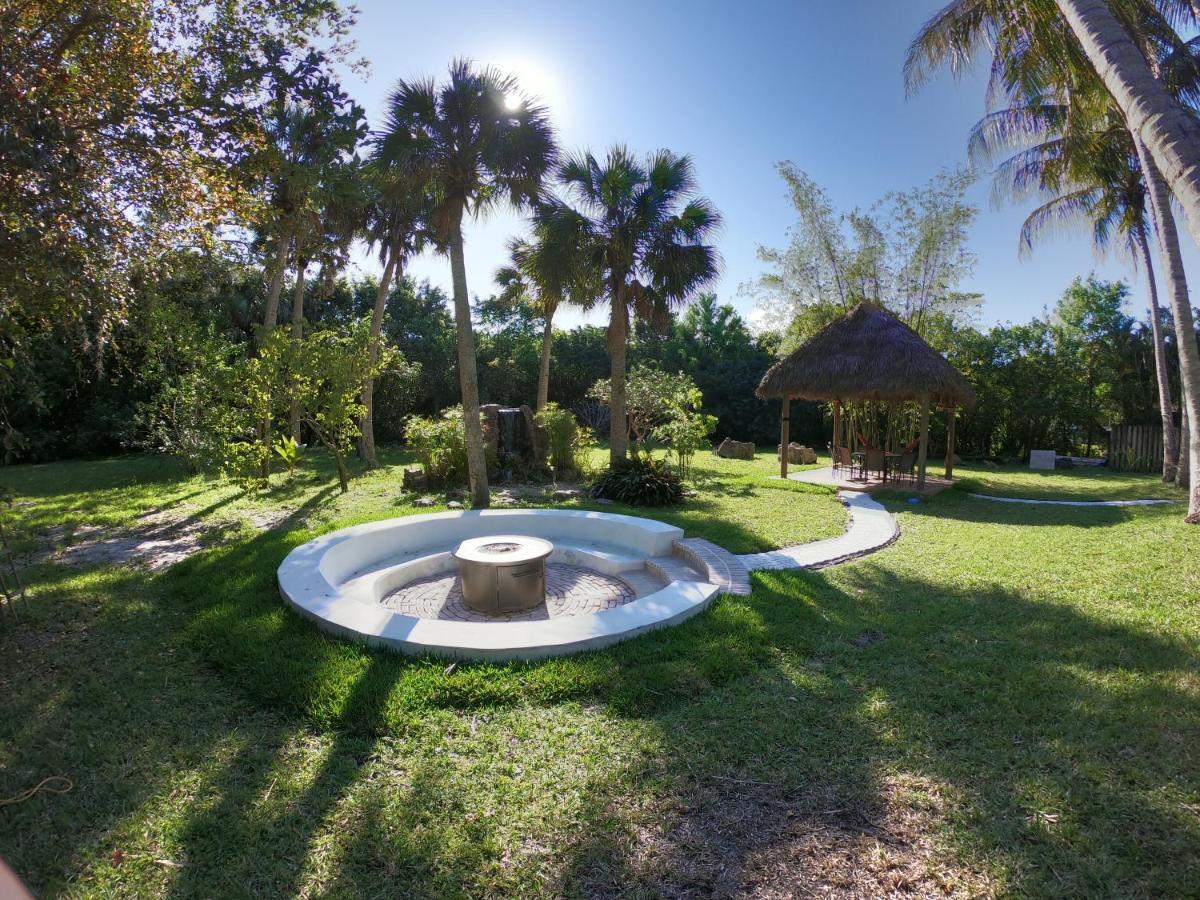 Jupiter Waterfalls - Newly Updated - Tiki Hut, Fire Pit, Kitchen, Pool Heater And More ภายนอก รูปภาพ