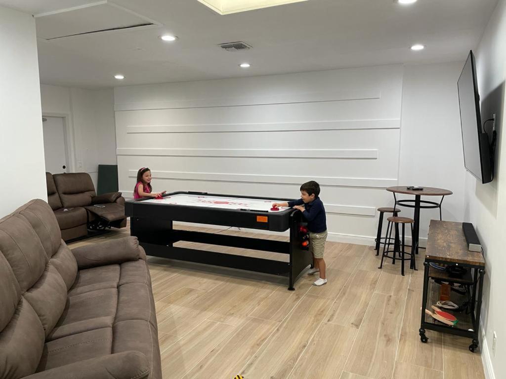 Jupiter Waterfalls - Newly Updated - Tiki Hut, Fire Pit, Kitchen, Pool Heater And More ภายนอก รูปภาพ